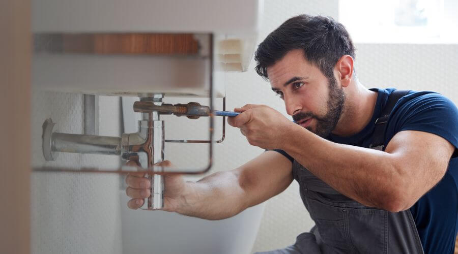 Professional water heater installation services in Hometown, IL